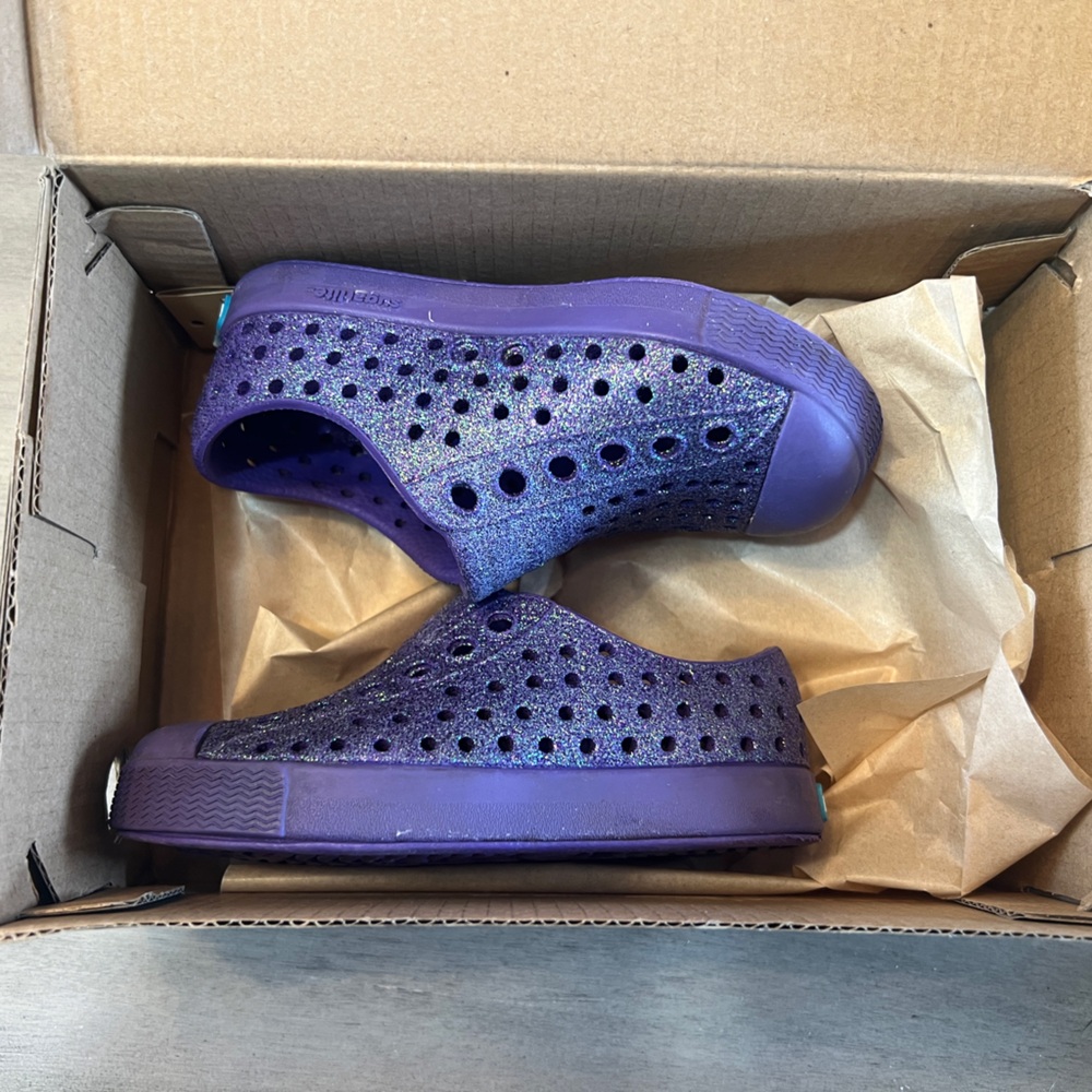 Native Jefferson girls purple violet sparkle shoes 5c with box B1G1 50% off
